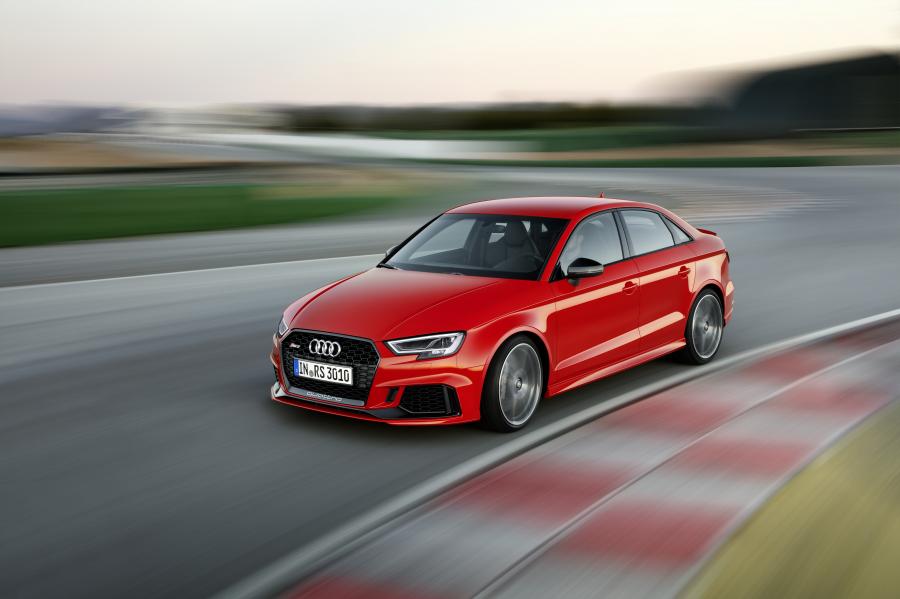  Audi RS3 Sedan (8V) 2016 года  (WW) (фото 19 из 47)